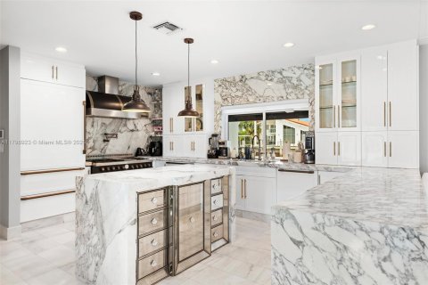 Casa en venta en North Miami Beach, Florida, 3 dormitorios, 201.32 m2 № 1713171 - foto 13