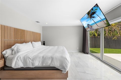 Casa en venta en North Miami Beach, Florida, 3 dormitorios, 201.32 m2 № 1713171 - foto 19