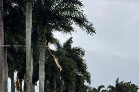 Townhouse in Pembroke Pines, Florida 3 bedrooms, 213.68 sq.m. № 2005870 - photo 20