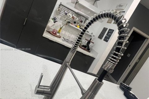 Townhouse in Pembroke Pines, Florida 3 bedrooms, 213.68 sq.m. № 2005870 - photo 10