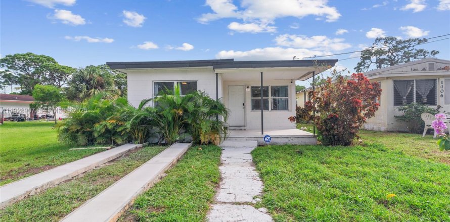 Дом в Сент-Луси, Флорида 3 спальни, 103.12м2 № 1987863