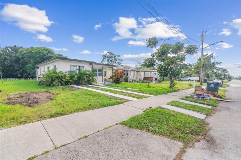 Купить виллу или дом в Сент-Луси, Флорида 3 спальни, 103.12м2, № 1987863 - фото 5