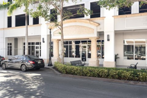 Commercial property in Coral Gables, Florida № 1693516 - photo 3