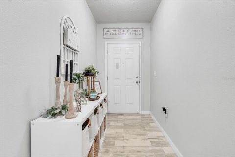 Villa ou maison à vendre à Haines City, Floride: 4 chambres, 183.95 m2 № 2126047 - photo 7