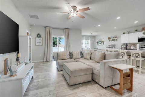 Villa ou maison à vendre à Haines City, Floride: 4 chambres, 183.95 m2 № 2126047 - photo 9