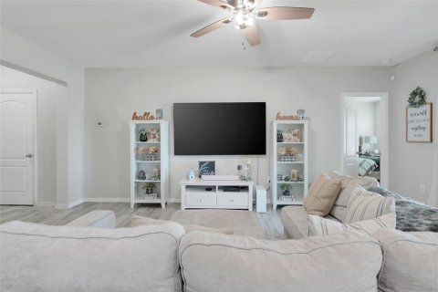 Villa ou maison à vendre à Haines City, Floride: 4 chambres, 183.95 m2 № 2126047 - photo 8
