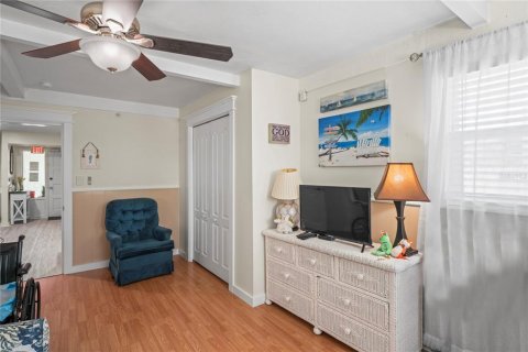 House in Venice, Florida 6 bedrooms, 243.59 sq.m. № 1562996 - photo 26