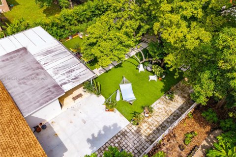Casa en alquiler en North Miami Beach, Florida, 3 dormitorios, 153.29 m2 № 1932524 - foto 21