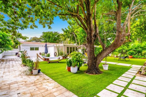 Casa en alquiler en North Miami Beach, Florida, 3 dormitorios, 153.29 m2 № 1932524 - foto 26