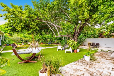 Casa en alquiler en North Miami Beach, Florida, 3 dormitorios, 153.29 m2 № 1932524 - foto 22