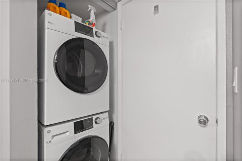 Condominio en venta en Aventura, Florida, 2 dormitorios, 101.36 m2 № 2000728 - foto 23