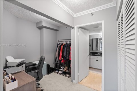 Condominio en venta en Aventura, Florida, 2 dormitorios, 101.36 m2 № 2000728 - foto 16