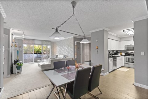 Condominio en venta en Aventura, Florida, 2 dormitorios, 101.36 m2 № 2000728 - foto 11