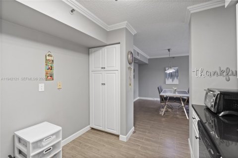 Condominio en venta en Aventura, Florida, 2 dormitorios, 101.36 m2 № 2000728 - foto 9