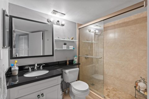 Condominio en venta en Aventura, Florida, 2 dormitorios, 101.36 m2 № 2000728 - foto 22