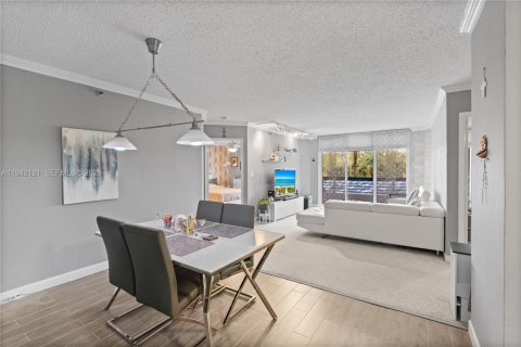 Condominio en venta en Aventura, Florida, 2 dormitorios, 101.36 m2 № 2000728 - foto 10