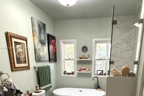 Villa ou maison à louer à Miami, Floride: 4 chambres, 255.3 m2 № 1898164 - photo 14