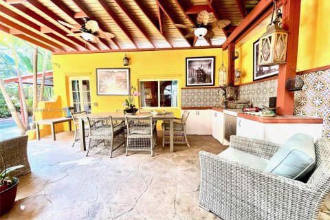 Villa ou maison à louer à Miami, Floride: 4 chambres, 255.3 m2 № 1898164 - photo 4