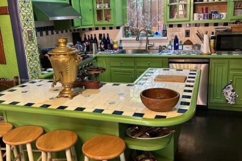 Villa ou maison à louer à Miami, Floride: 4 chambres, 255.3 m2 № 1898164 - photo 12