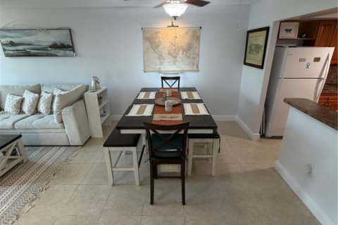 Condominio en venta en Pembroke Pines, Florida, 1 dormitorio, 72.46 m2 № 1989824 - foto 7