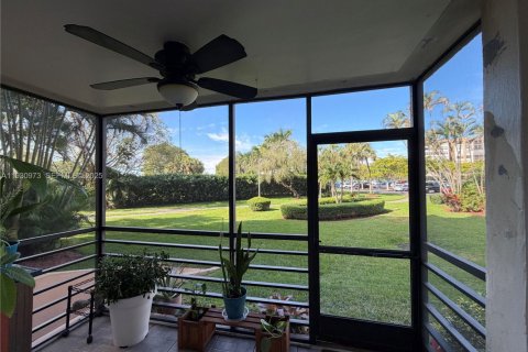Condominio en venta en Pembroke Pines, Florida, 1 dormitorio, 72.46 m2 № 1989824 - foto 19