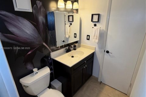 Condominio en venta en Pembroke Pines, Florida, 1 dormitorio, 72.46 m2 № 1989824 - foto 13