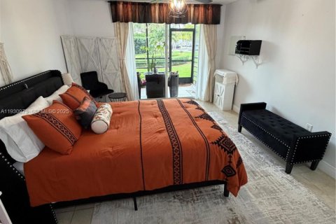 Condominio en venta en Pembroke Pines, Florida, 1 dormitorio, 72.46 m2 № 1989824 - foto 8