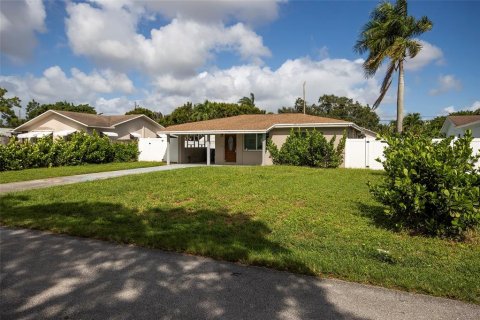 House in Delray Beach, Florida 3 bedrooms, 86.12 sq.m. № 2433609 - photo 3