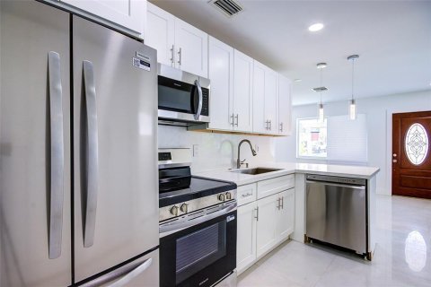 House in Delray Beach, Florida 3 bedrooms, 86.12 sq.m. № 2433609 - photo 21