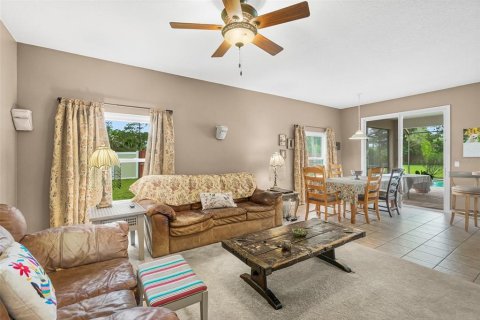 House in Palm Coast, Florida 3 bedrooms, 217.3 sq.m. № 2107565 - photo 25