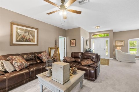 House in Palm Coast, Florida 3 bedrooms, 217.3 sq.m. № 2107565 - photo 10