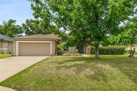 House in Palm Coast, Florida 3 bedrooms, 217.3 sq.m. № 2107565 - photo 2