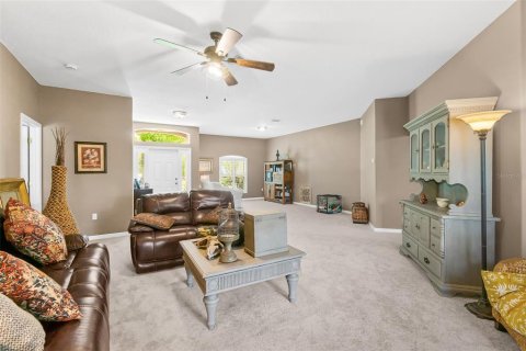 House in Palm Coast, Florida 3 bedrooms, 217.3 sq.m. № 2107565 - photo 12