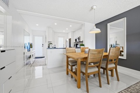 Снять в аренду кондоминиум в Лодердейл-бай-те-Си, Флорида 2 спальни, 92.9м2, № 2019520 - фото 12