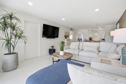 Снять в аренду кондоминиум в Лодердейл-бай-те-Си, Флорида 2 спальни, 92.9м2, № 2019520 - фото 16