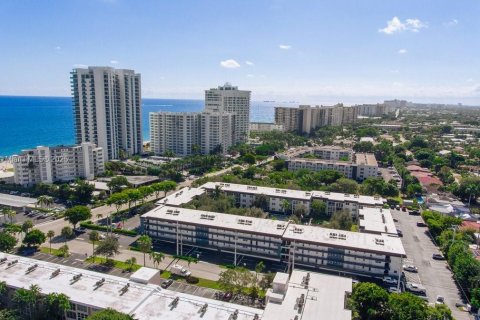 Снять в аренду кондоминиум в Лодердейл-бай-те-Си, Флорида 2 спальни, 92.9м2, № 2019520 - фото 6