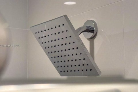 Снять в аренду кондоминиум в Лодердейл-бай-те-Си, Флорида 2 спальни, 92.9м2, № 2019520 - фото 28