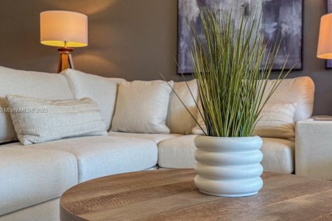 Снять в аренду кондоминиум в Лодердейл-бай-те-Си, Флорида 2 спальни, 92.9м2, № 2019520 - фото 29