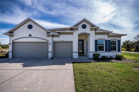 Casa en venta en Port Charlotte, Florida, 4 dormitorios, 248.79 m2 № 1507832 - foto 1