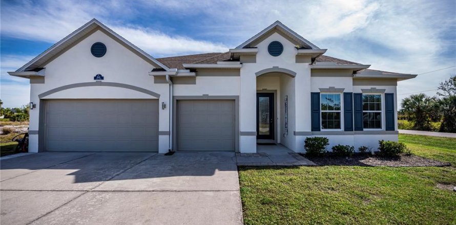 Casa en Port Charlotte, Florida 4 dormitorios, 248.79 m2 № 1507832