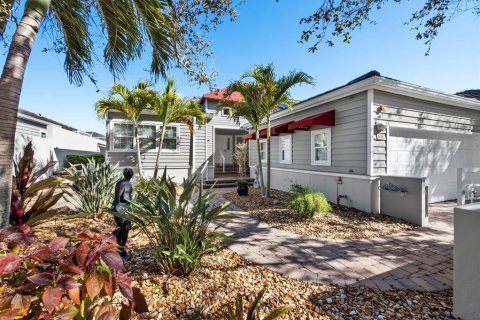 Condominio en venta en Longboat Key, Florida, 3 dormitorios, 237.37 m2 № 2092321 - foto 5