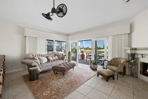 Condominio en venta en Longboat Key, Florida, 3 dormitorios, 237.37 m2 № 2092321 - foto 19