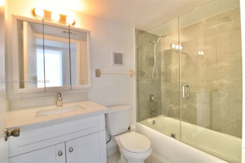Condominio en alquiler en Miami, Florida, 2 dormitorios, 112.41 m2 № 1878490 - foto 21