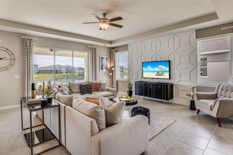 House in Wildwood, Florida 4 bedrooms, 263.47 sq.m. № 1585653 - photo 6