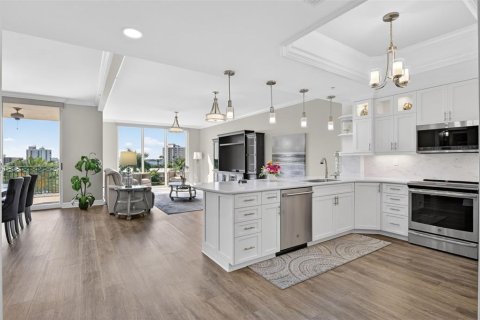 Condominio en venta en North Fort Myers, Florida, 2 dormitorios, 165.92 m2 № 2114321 - foto 2