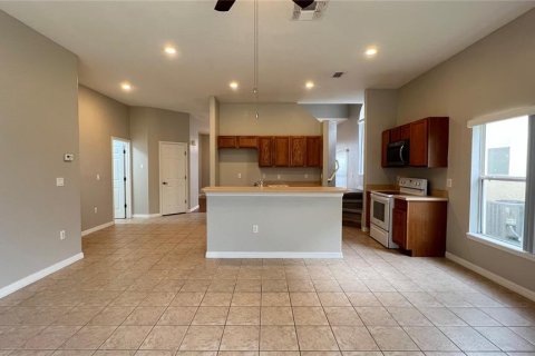 House in Davenport, Florida 5 bedrooms, 237.64 sq.m. № 2206983 - photo 13