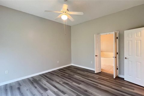 House in Davenport, Florida 5 bedrooms, 237.64 sq.m. № 2206983 - photo 16