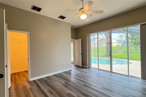 House in Davenport, Florida 5 bedrooms, 237.64 sq.m. № 2206983 - photo 21