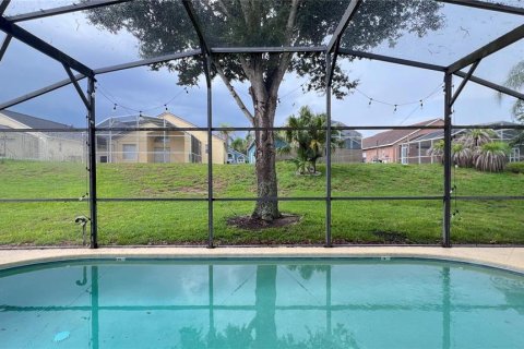 House in Davenport, Florida 5 bedrooms, 237.64 sq.m. № 2206983 - photo 27