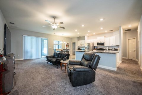 House in Auburndale, Florida 5 bedrooms, 236.81 sq.m. № 2110263 - photo 26